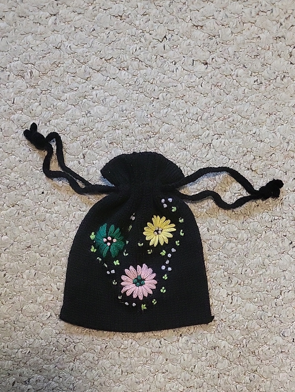 Embroidered Floral Drawstring Pouch - Black Green Pink Yellow